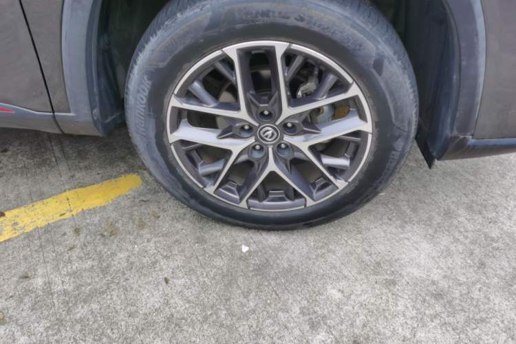 Used CHANGAN CS75 PLUS 2022 2nd Generation 1.5T Automatic Prestige Version Right Front Wheel Hub