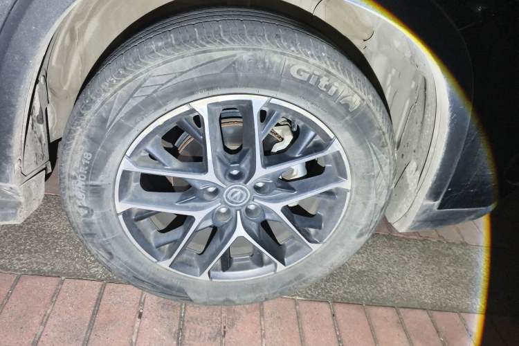 Used CHANGAN CS75 PLUS 2022 Classic Edition 1.5T Automatic Pioneer Model Right Front Wheel Hub