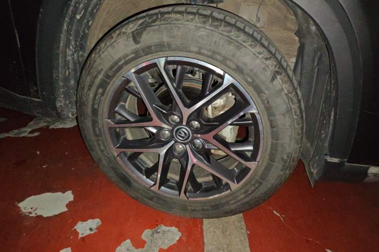 Used CHANGAN CS75 PLUS 2022 2nd Generation 1.5T Automatic Prestige Version Right Front Wheel Hub