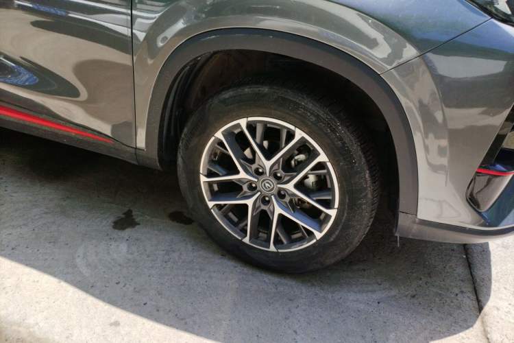 Used CHANGAN CS75 PLUS 2022 2nd Generation 1.5T Automatic Pilot Version Right Front Wheel Hub