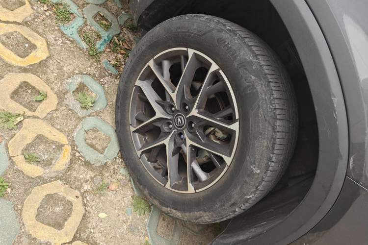 Used CHANGAN CS75 PLUS 2022 2nd Generation 1.5T Automatic Luxury Version Right Front Wheel Hub