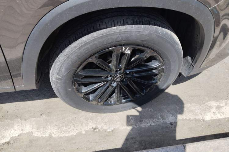 Used CHANGAN CS75 PLUS 2022 1.5T Automatic Luxury Model Right Front Wheel Hub