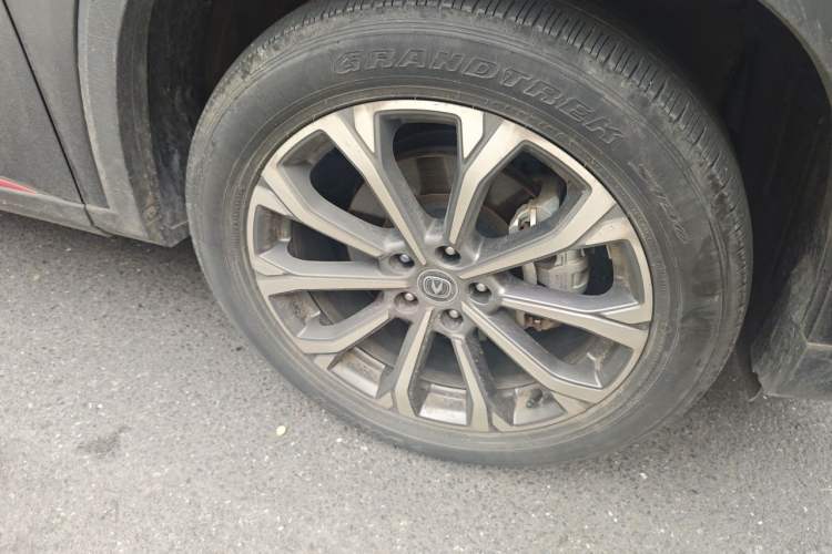 Used CHANGAN CS75 PLUS 2022 2.0T Automatic Flagship Edition Right Front Wheel Hub