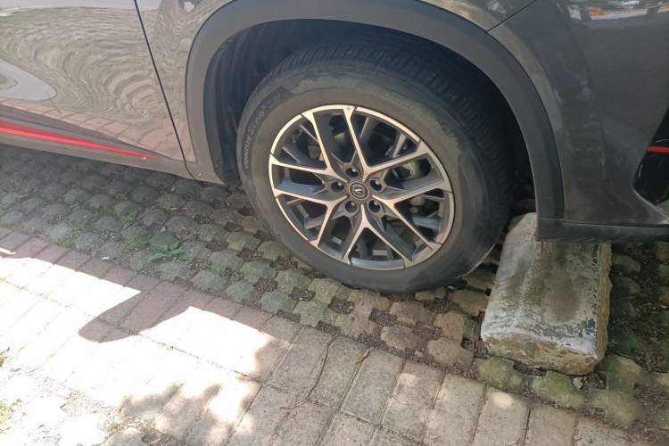 Used CHANGAN CS75 PLUS 2022 2nd Generation 1.5T Automatic Pilot Version Right Front Wheel Hub
