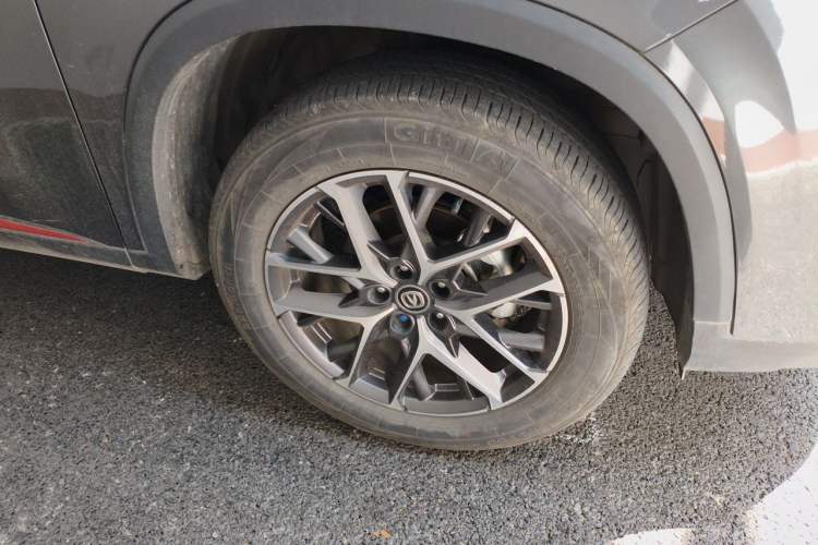 Used CHANGAN CS75 PLUS 2022 Classic Edition 1.5T Automatic Pioneer Model Right Front Wheel Hub