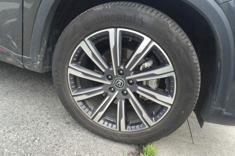 Used CHANGAN CS75 PLUS 2022 Second-Generation 2.0T Automatic Prestige Model Right Front Wheel Hub