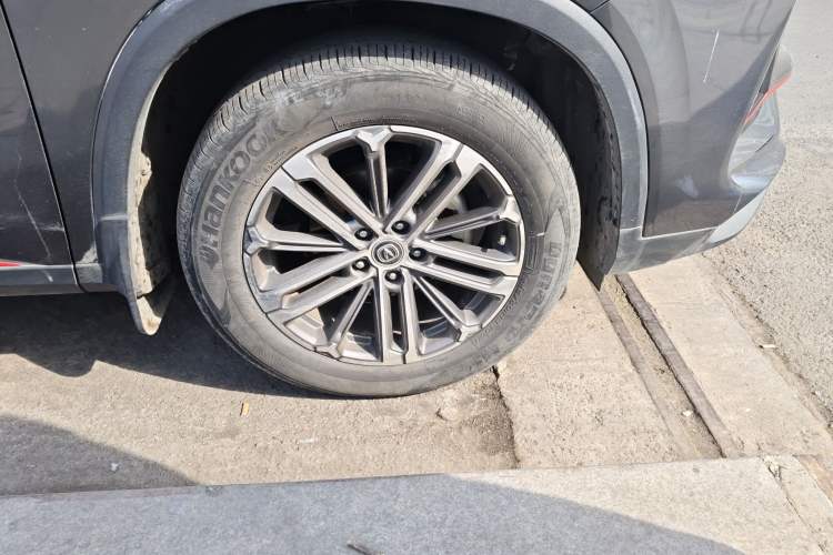 Used CHANGAN CS75 PLUS 2022 1.5T Automatic Luxury Model Right Front Wheel Hub
