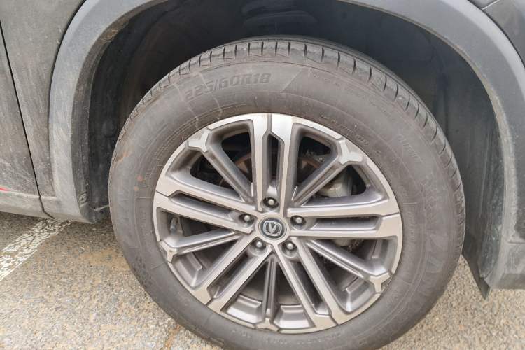 Used CHANGAN CS75 PLUS 2022 1.5T Automatic Luxury Model Right Front Wheel Hub
