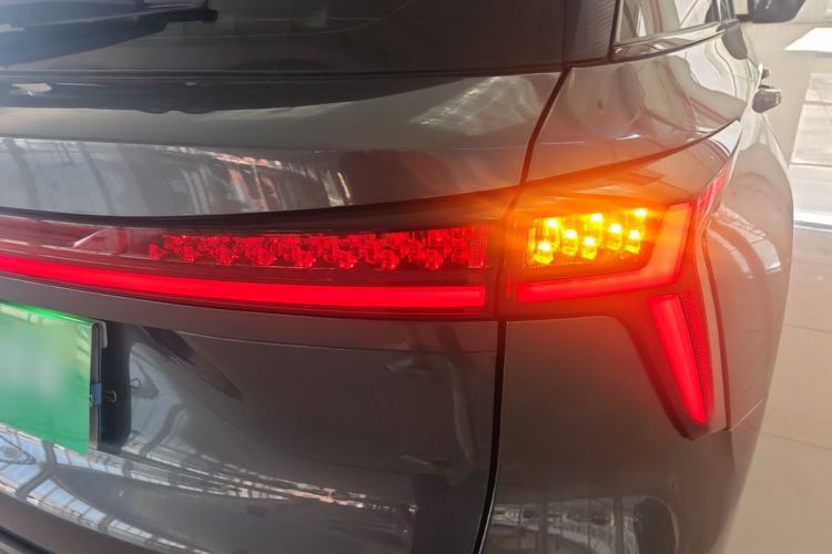 Used CHANGAN CS75 PLUS 2022 Second-Generation 2.0T Automatic Prestige Model Right Rear Taillight