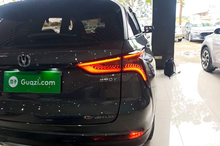 Used CHANGAN CS75 PLUS 2022 1.5T Automatic Luxury Model Right Rear Taillight