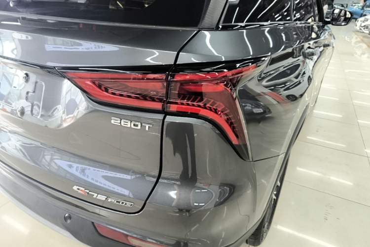 Used CHANGAN CS75 PLUS 2022 Classic Edition 1.5T Automatic Pioneer Model Right Rear Taillight