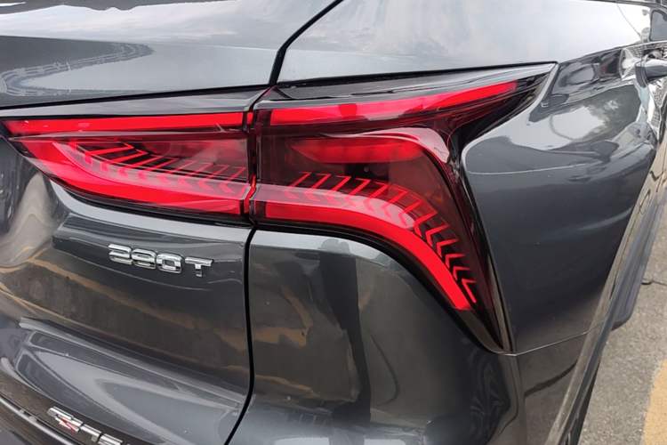 Used CHANGAN CS75 PLUS 2022 Classic Edition 1.5T Automatic Pioneer Model Right Rear Taillight