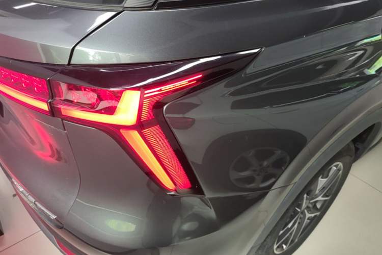 Used CHANGAN CS75 PLUS 2022 2nd Generation 1.5T Automatic Pilot Version Right Rear Taillight