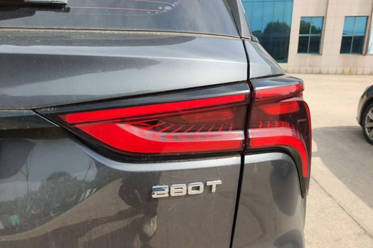 Used CHANGAN CS75 PLUS 2022 1.5T Automatic Luxury Model Right Rear Taillight
