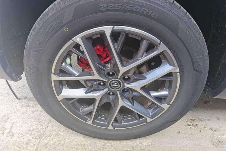 Used CHANGAN CS75 PLUS 2022 2nd Generation 1.5T Automatic Prestige Version Right Rear Wheel Hub