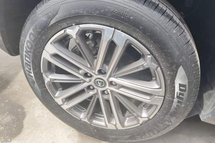 Used CHANGAN CS75 PLUS 2022 1.5T Automatic Luxury Model Right Rear Wheel Hub