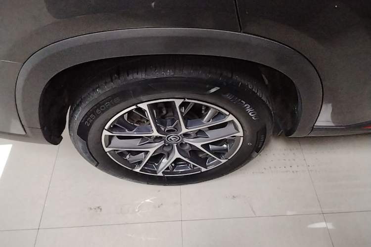 Used CHANGAN CS75 PLUS 2022 2nd Generation 1.5T Automatic Prestige Version Right Rear Wheel Hub