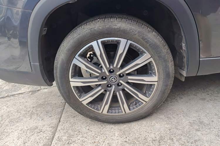 Used CHANGAN CS75 PLUS 2022 2nd Generation 1.5T Automatic Luxury Edition Right Rear Wheel Hub