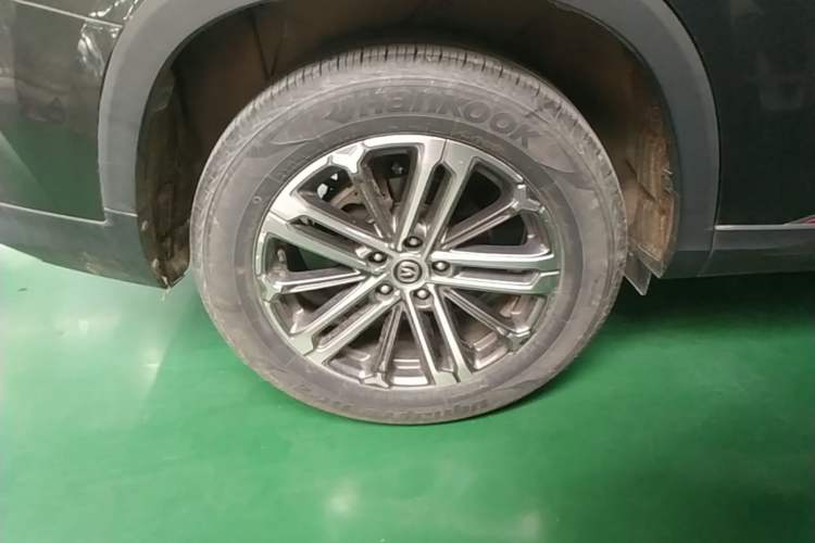 Used CHANGAN CS75 PLUS 2022 1.5T Automatic Prestige Model Right Rear Wheel Hub