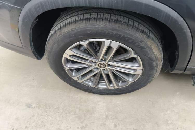Used CHANGAN CS75 PLUS 2022 1.5T Automatic Luxury Model Right Rear Wheel Hub