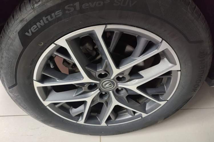 Used CHANGAN CS75 PLUS 2022 2nd Generation 1.5T Automatic Pilot Version Right Rear Wheel Hub