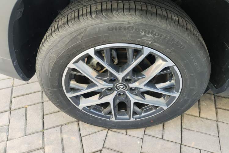 Used CHANGAN CS75 PLUS 2022 Classic Edition 1.5T Automatic Pioneer Model Right Rear Wheel Hub