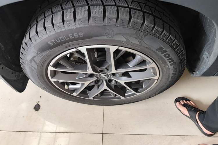 Used CHANGAN CS75 PLUS 2022 Classic Edition 1.5T Automatic Pioneer Model Right Rear Wheel Hub