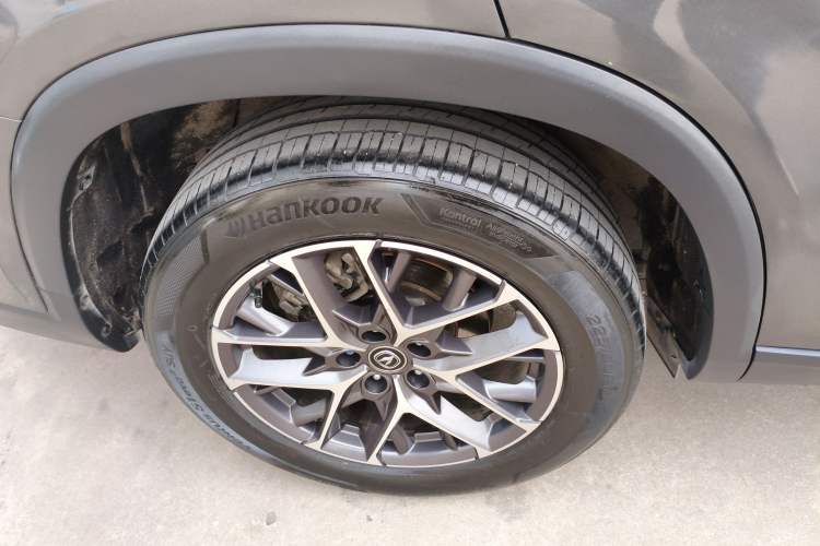Used CHANGAN CS75 PLUS 2022 2nd Generation 1.5T Automatic Prestige Version Right Rear Wheel Hub