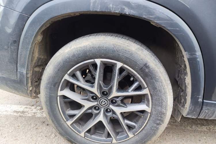 Used CHANGAN CS75 PLUS 2022 2nd Generation 1.5T Automatic Prestige Version Right Rear Wheel Hub