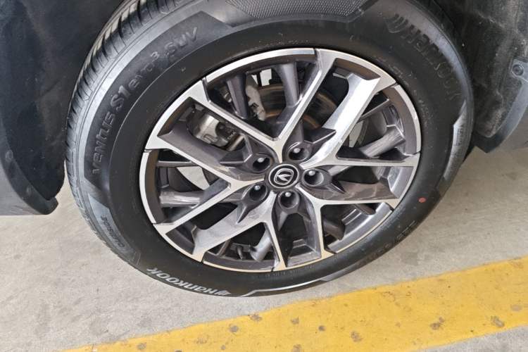Used CHANGAN CS75 PLUS 2022 2nd Generation 1.5T Automatic Luxury Version Right Rear Wheel Hub