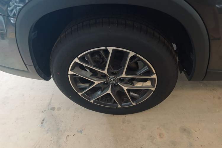 Used CHANGAN CS75 PLUS 2022 2nd Generation 1.5T Automatic Pilot Version Right Rear Wheel Hub