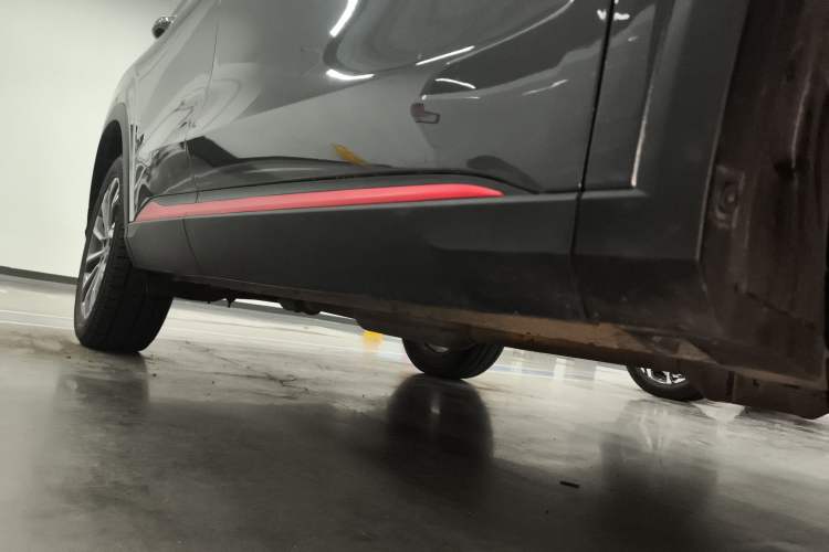 Used CHANGAN CS75 PLUS 2022 2.0T Automatic Pilot Version Right Side Sill