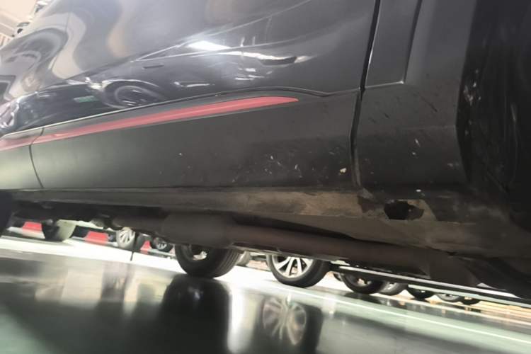 Used CHANGAN CS75 PLUS 2022 Classic Edition 1.5T Automatic Pioneer Model Right Side Sill