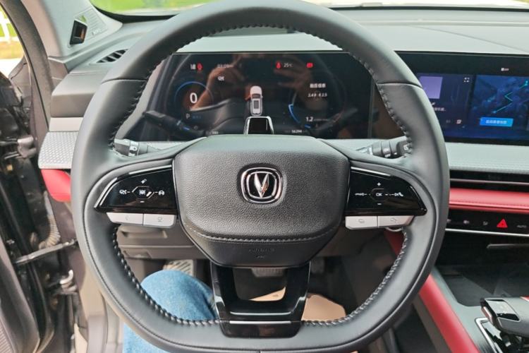 Used CHANGAN CS75 PLUS 2022 2nd Generation 1.5T Automatic Pilot Version Steering Wheel