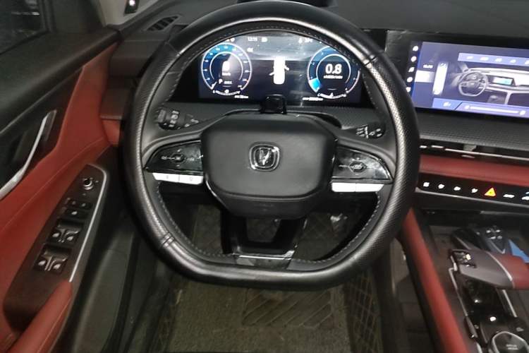 Used CHANGAN CS75 PLUS 2022 2nd Generation 1.5T Automatic Pilot Version Steering Wheel