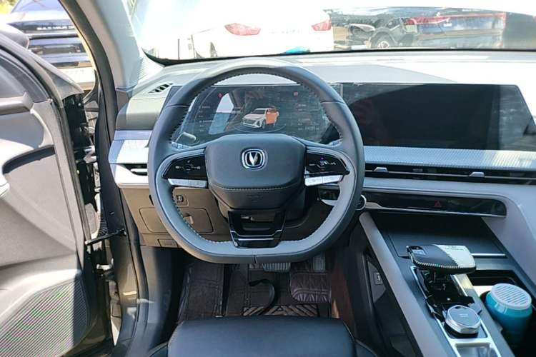 Used CHANGAN CS75 PLUS 2022 2nd Generation 1.5T Automatic Prestige Version Steering Wheel