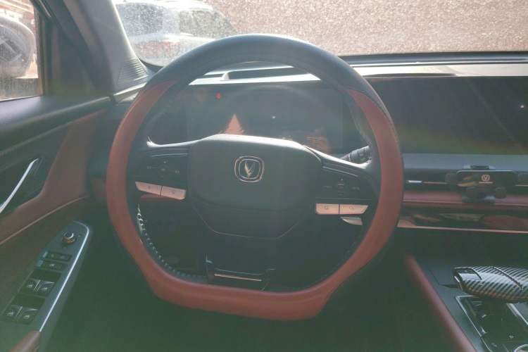 Used CHANGAN CS75 PLUS 2022 2nd Generation 2.0T Automatic Navigation Version Steering Wheel