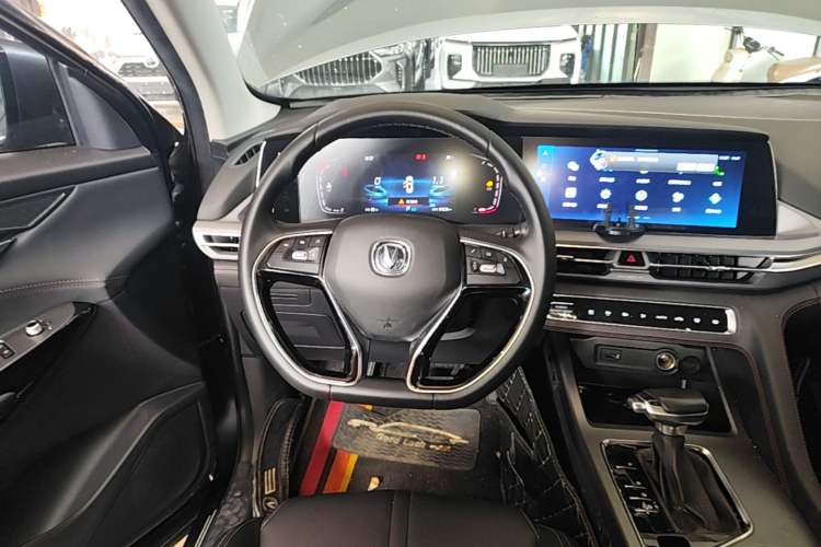 Used CHANGAN CS75 PLUS 2022 Classic Edition 1.5T Automatic Pioneer Model Steering Wheel