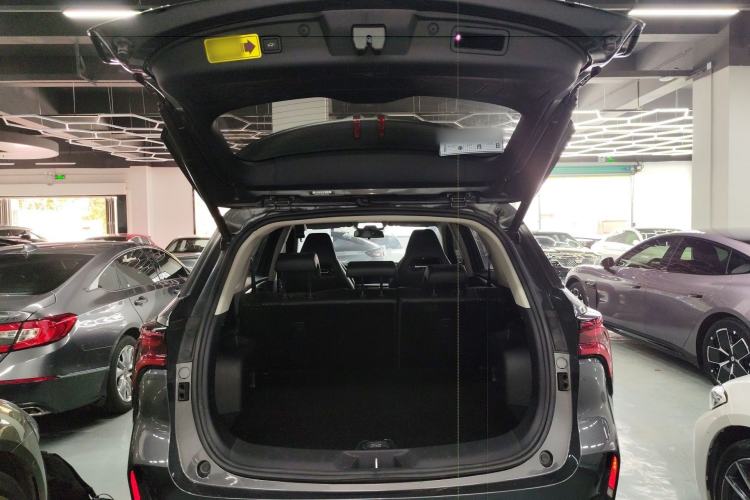 Used CHANGAN CS75 PLUS 2022 2.0T Automatic Pilot Version Trunk