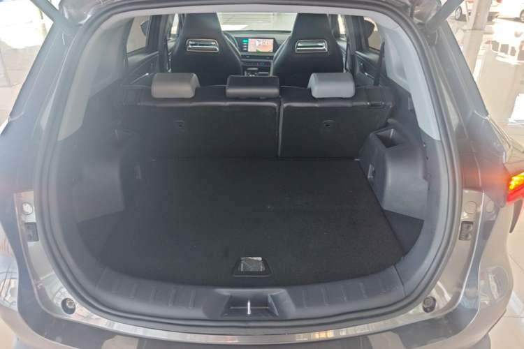 Used CHANGAN CS75 PLUS 2022 Second-Generation 2.0T Automatic Prestige Model Trunk