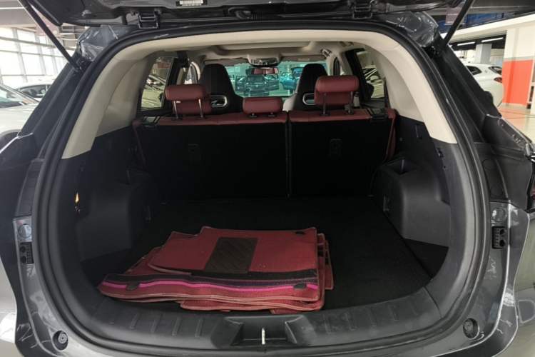 Used CHANGAN CS75 PLUS 2022 Classic Edition 1.5T Automatic Pioneer Model Trunk