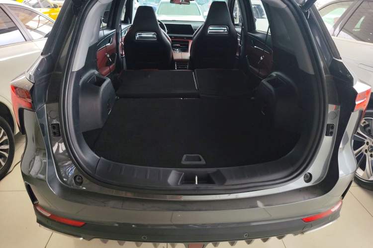 Used CHANGAN CS75 PLUS 2022 2nd Generation 1.5T Automatic Prestige Version Trunk