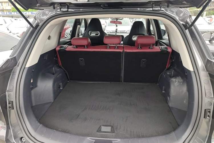Used CHANGAN CS75 PLUS 2022 Classic Edition 1.5T Automatic Pioneer Model Trunk
