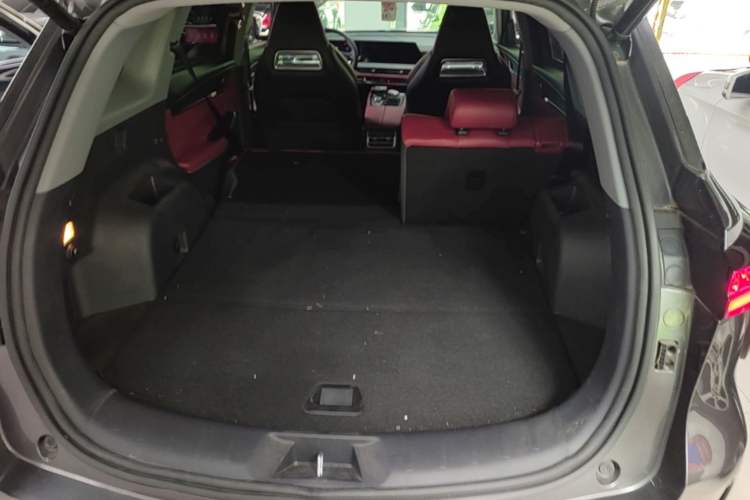 Used CHANGAN CS75 PLUS 2022 2nd Generation 1.5T Automatic Pilot Version Trunk