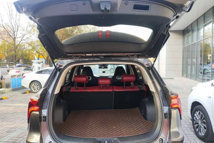 Used CHANGAN CS75 PLUS 2022 Classic Edition 1.5T Automatic Pioneer Model Trunk