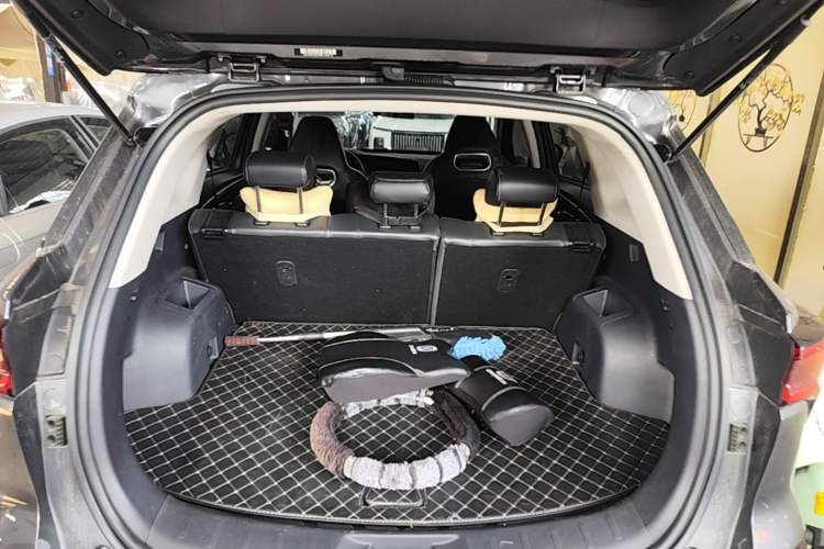 Used CHANGAN CS75 PLUS 2022 Classic Edition 1.5T Automatic Pioneer Model Trunk