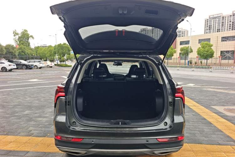 Used CHANGAN CS75 PLUS 2022 1.5T Automatic Luxury Model Trunk