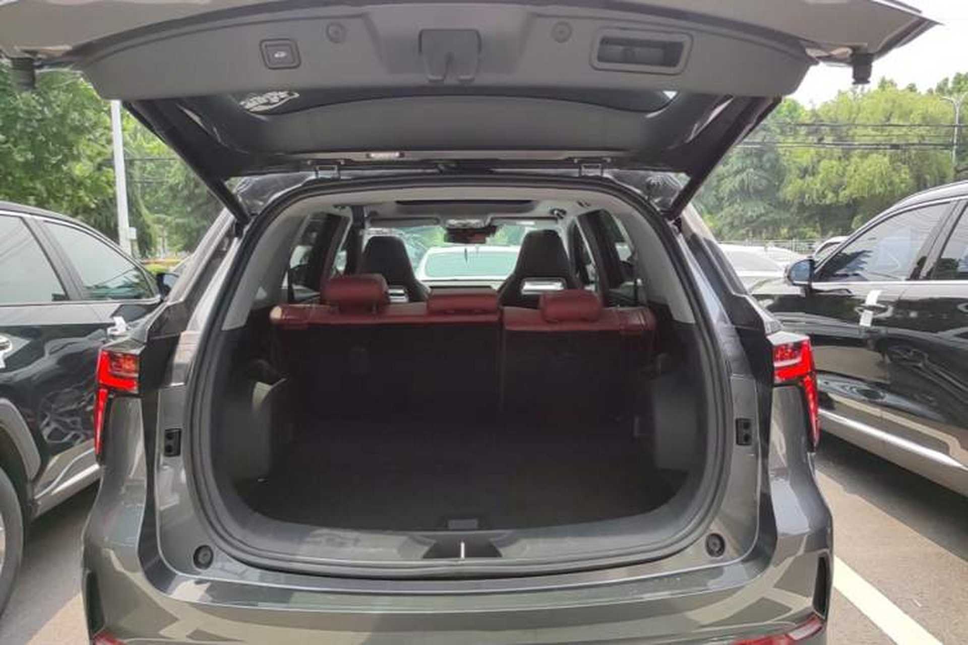 Used CHANGAN CS75 PLUS 2022 2nd Generation 1.5T Automatic Prestige Version Trunk