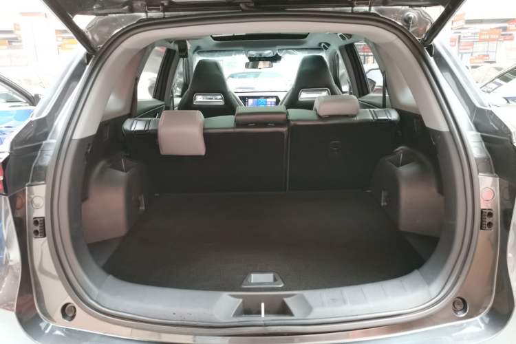 Used CHANGAN CS75 PLUS 2022 2nd Generation 1.5T Automatic Pilot Version Trunk