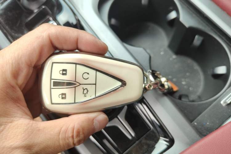 Used CHANGAN CS75 PLUS 2022 Classic Edition 1.5T Automatic Pioneer Model Vehicle Key